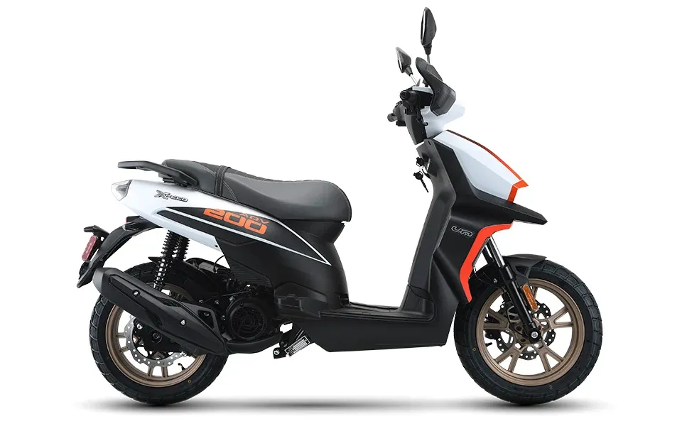 UM XPEED 170ADV en Costa Rica