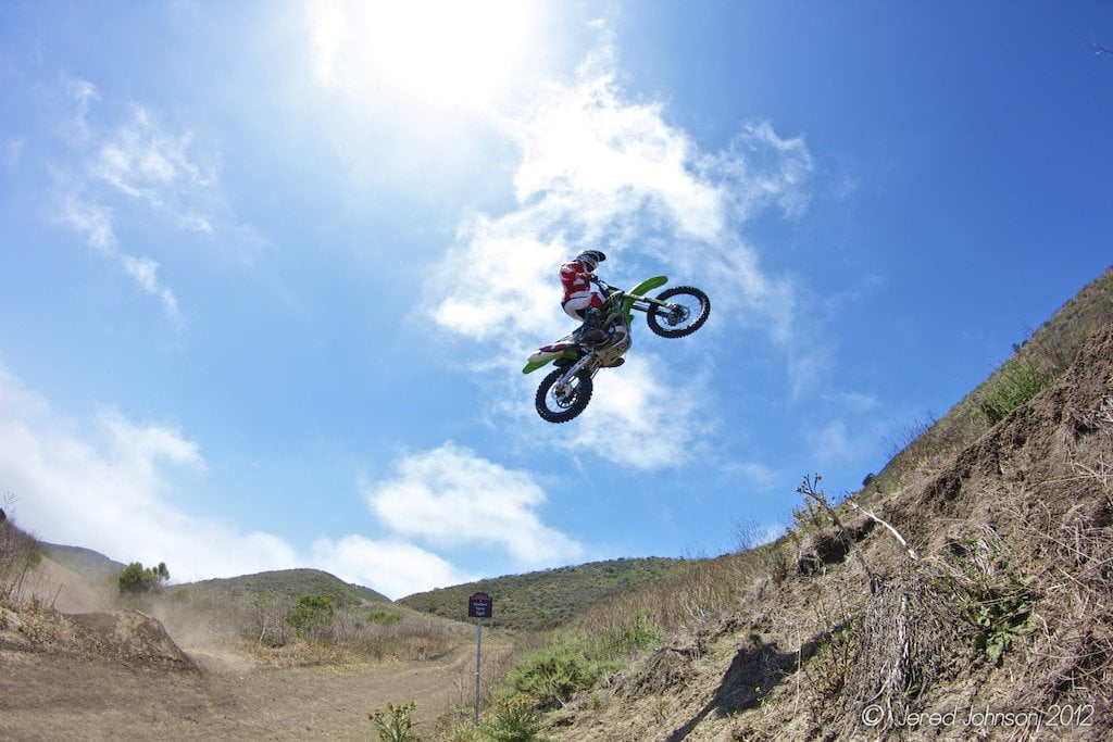 El freestyler Kyle Katsandris sufre un aparatoso accidente.