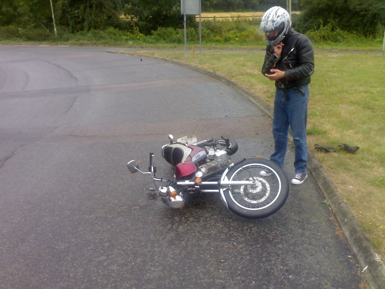 Levantar la moto después de la caída