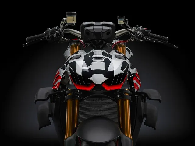 Ducati 2020 Streetfighter V4