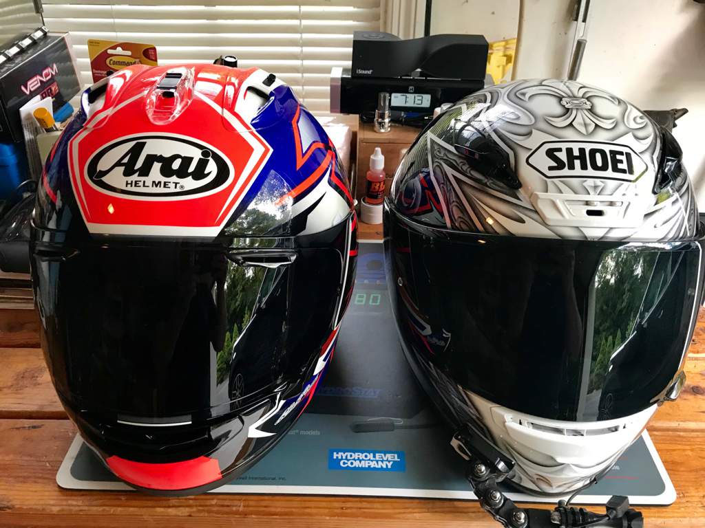 Cascos Shoei vs. Arai