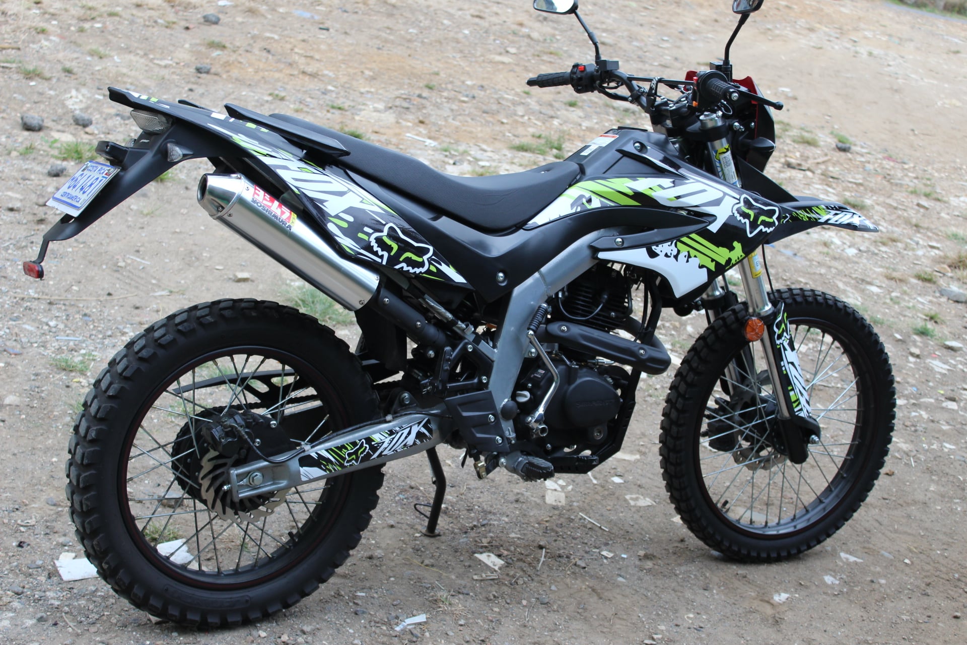 ¿Por qué la gente personaliza la moto con calcas?