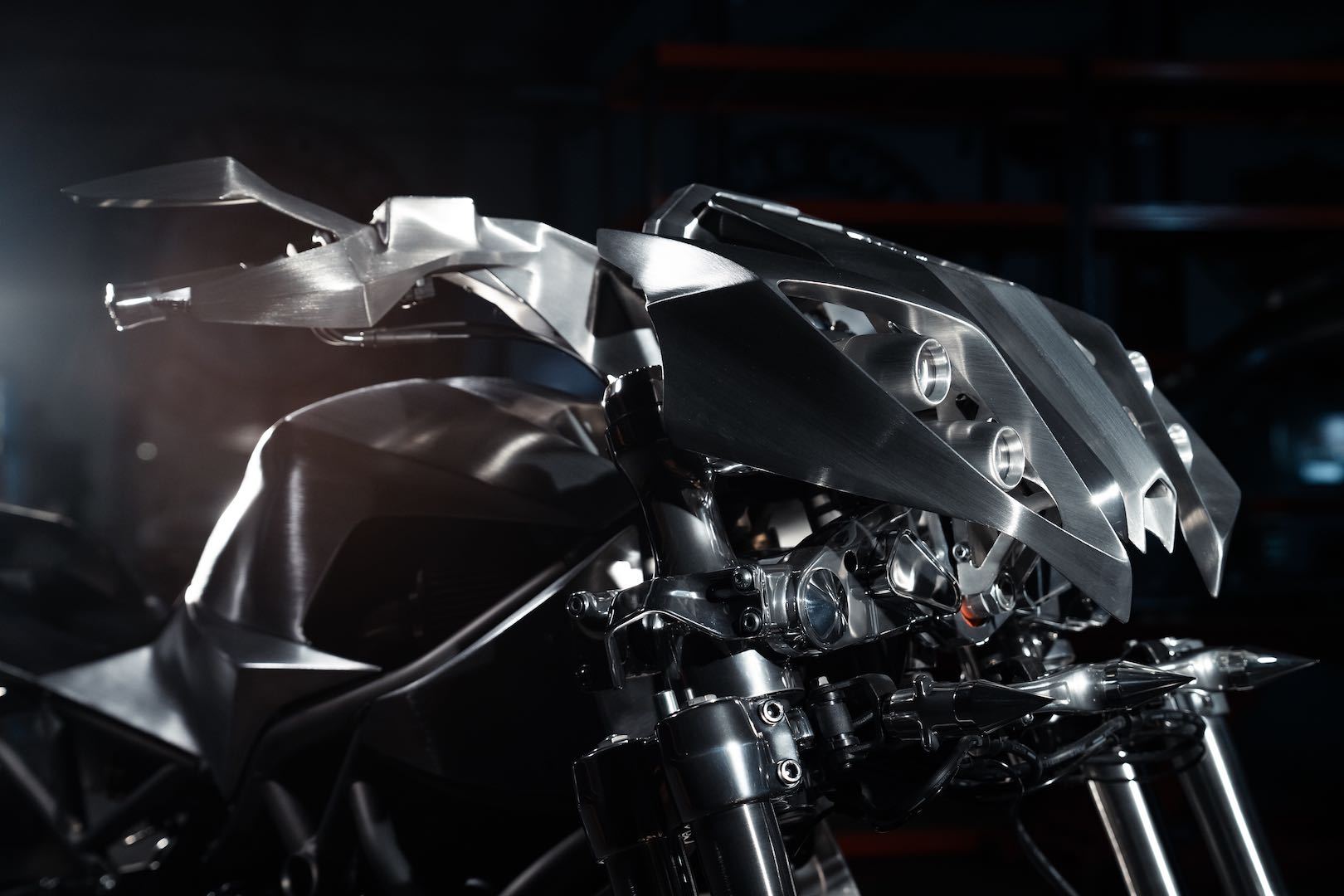 YAMAHA NIKEN: EL PRIMER LANZAMIENTO MUNDIAL