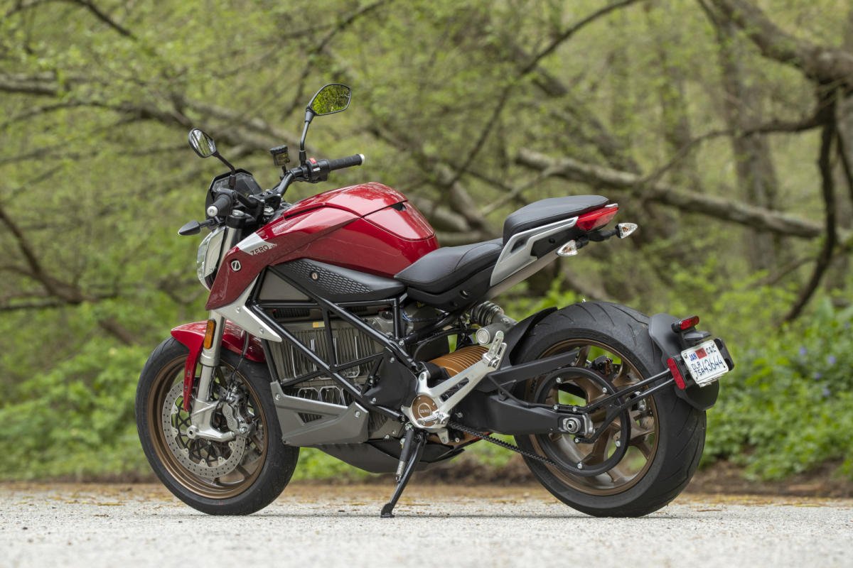 ¿Las motos eléctricas son en verdad mejores para el medio ambiente?