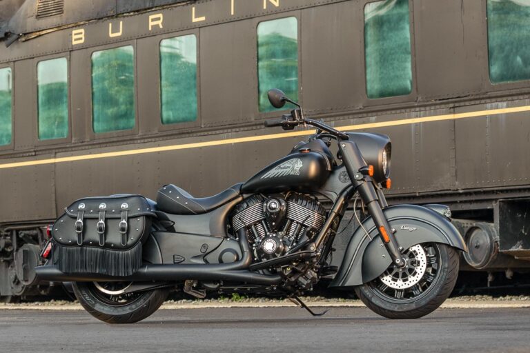 INDIAN VINTAGE DARK HORSE 2021