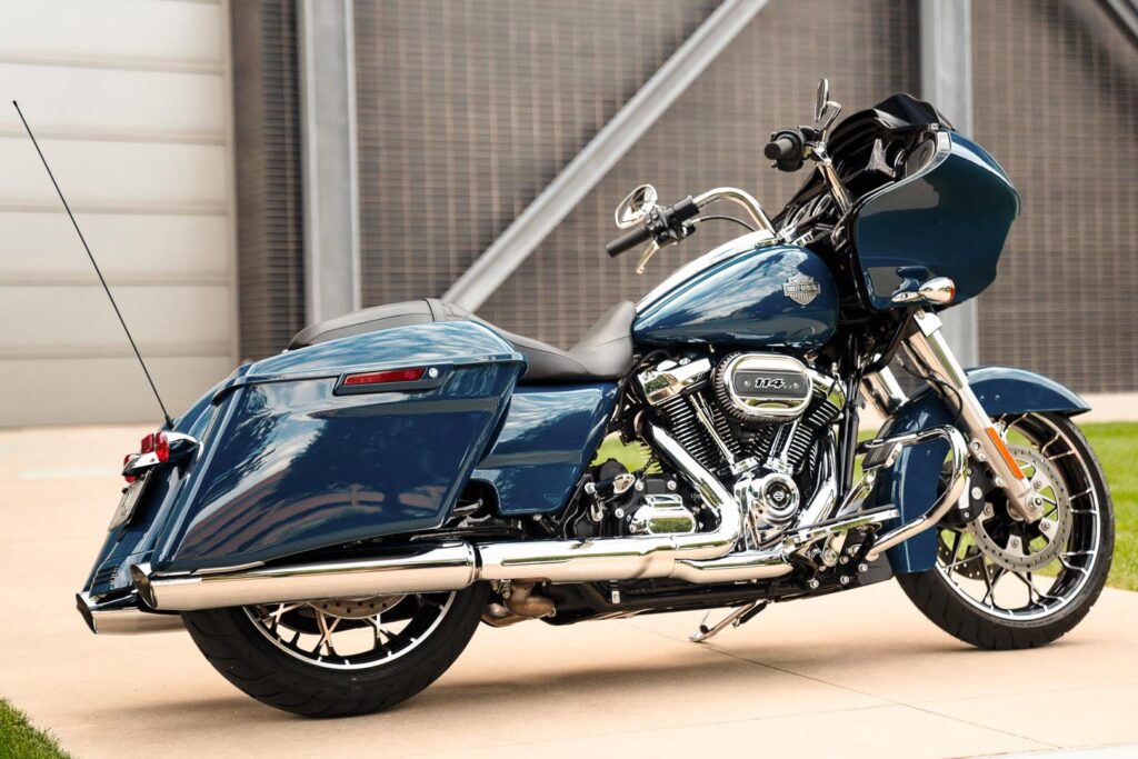 Harley-Davidson Road
