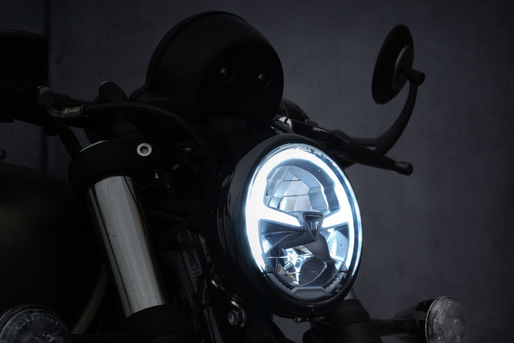 Bonneville Bobber
