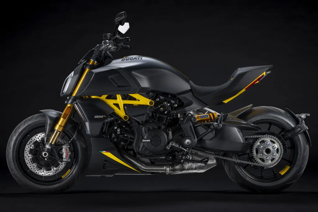 Ficha Técnica Ducati Diavel 1260 S 2022