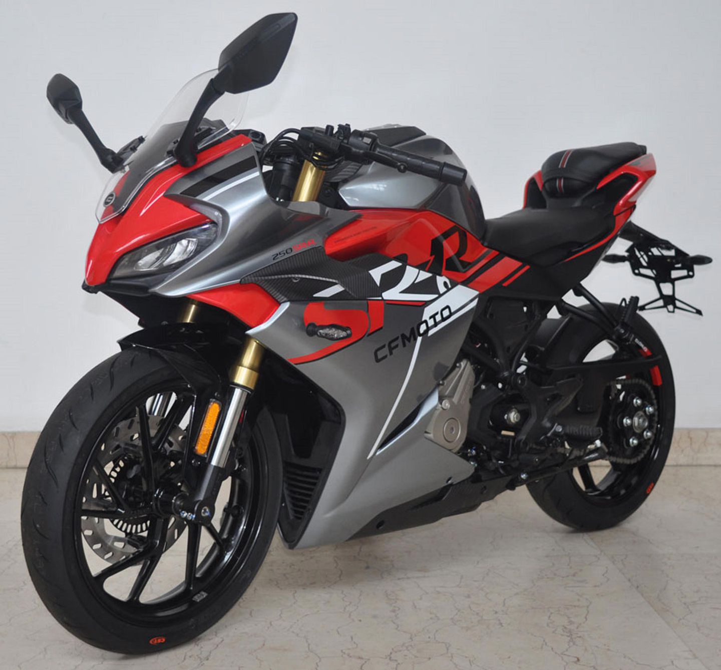 CFMoto lanzará Sporty 250cc Single