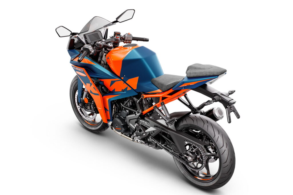  RC 390