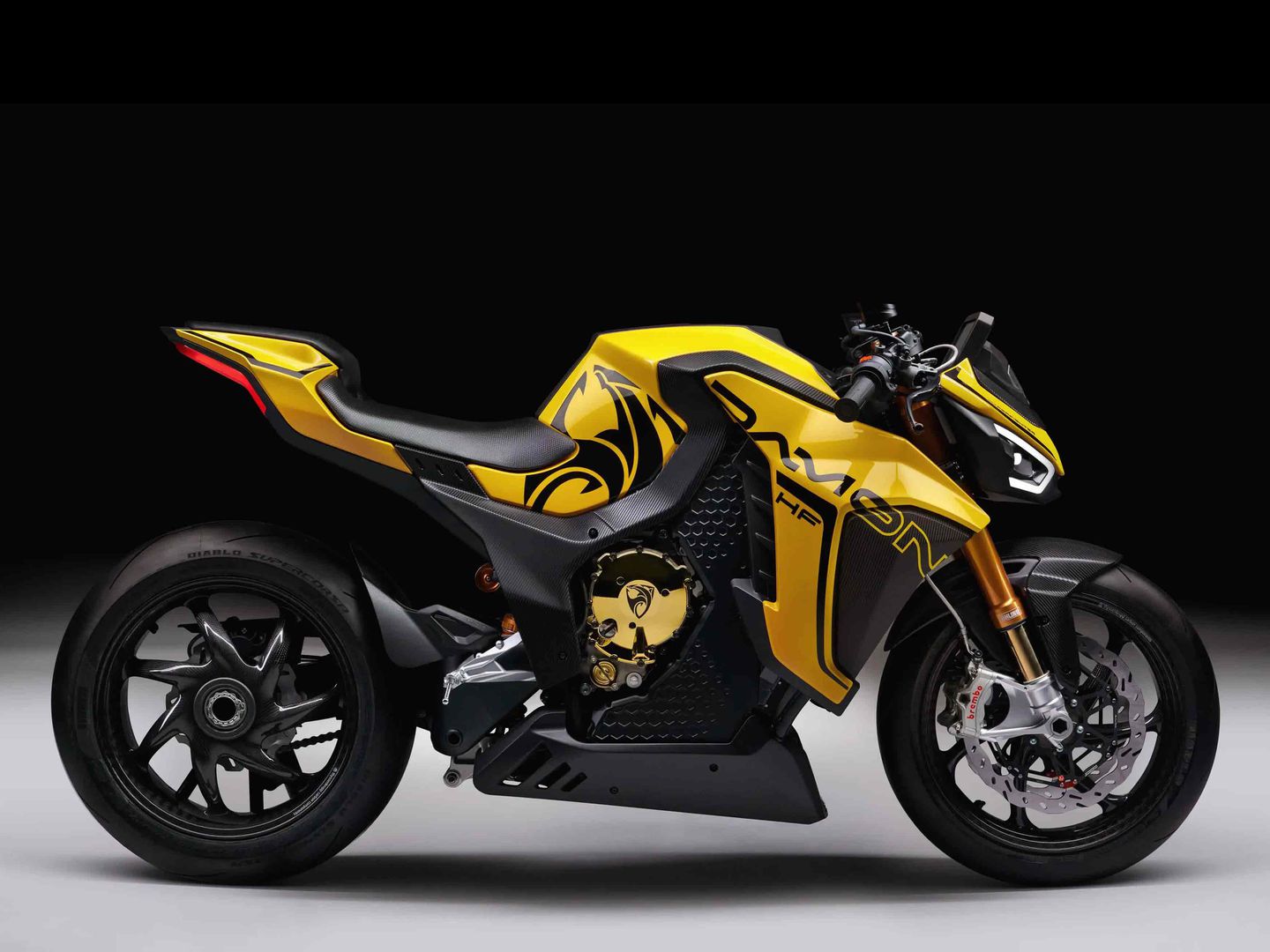 Damon revela la HyperFighter Colossus