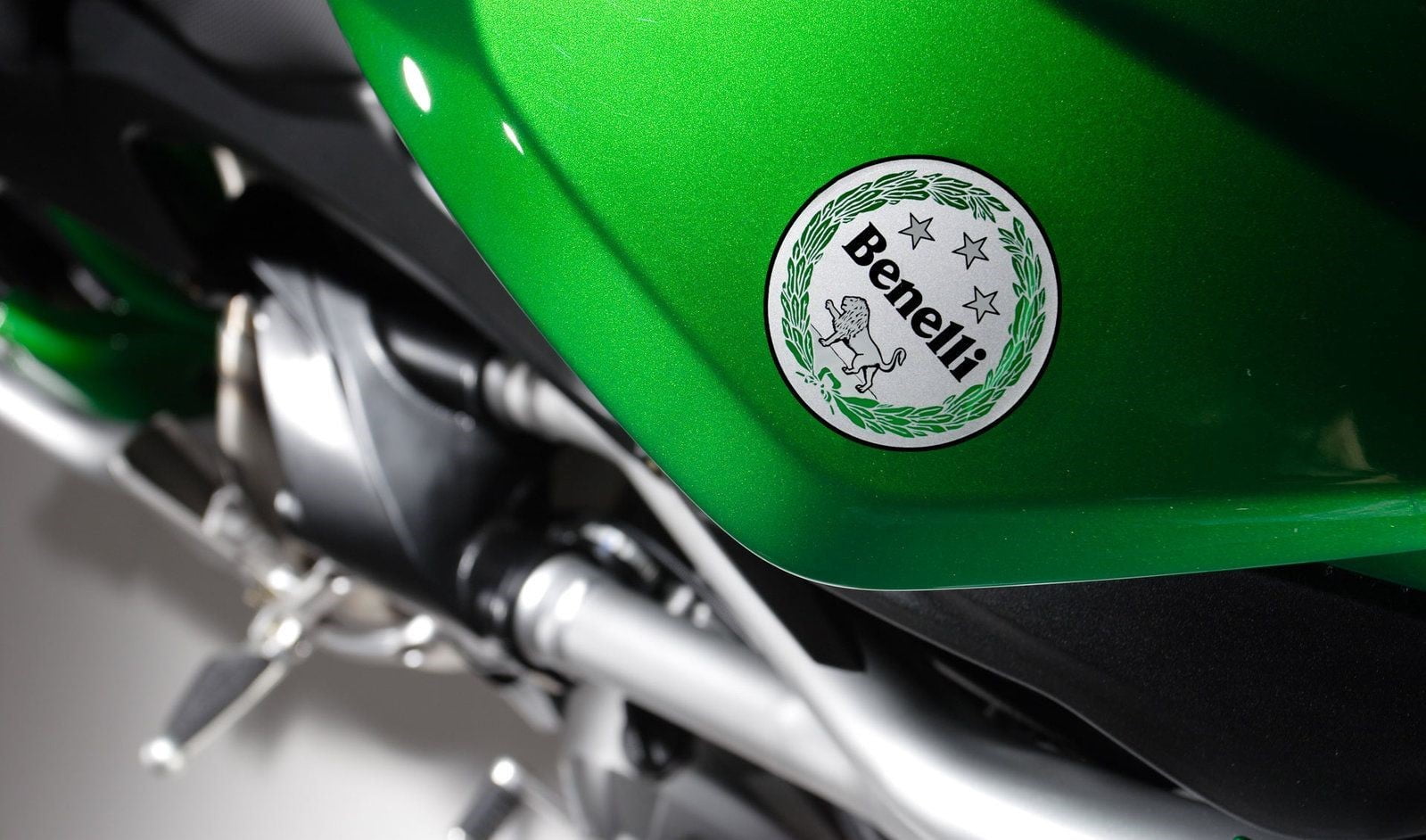 Se revela el futuro motor Benelli TNT800
