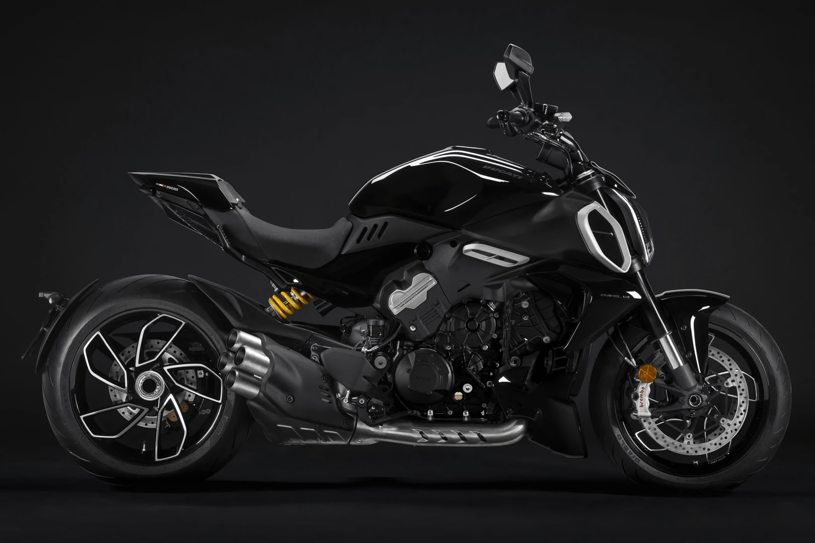 Diavel V Diavel
