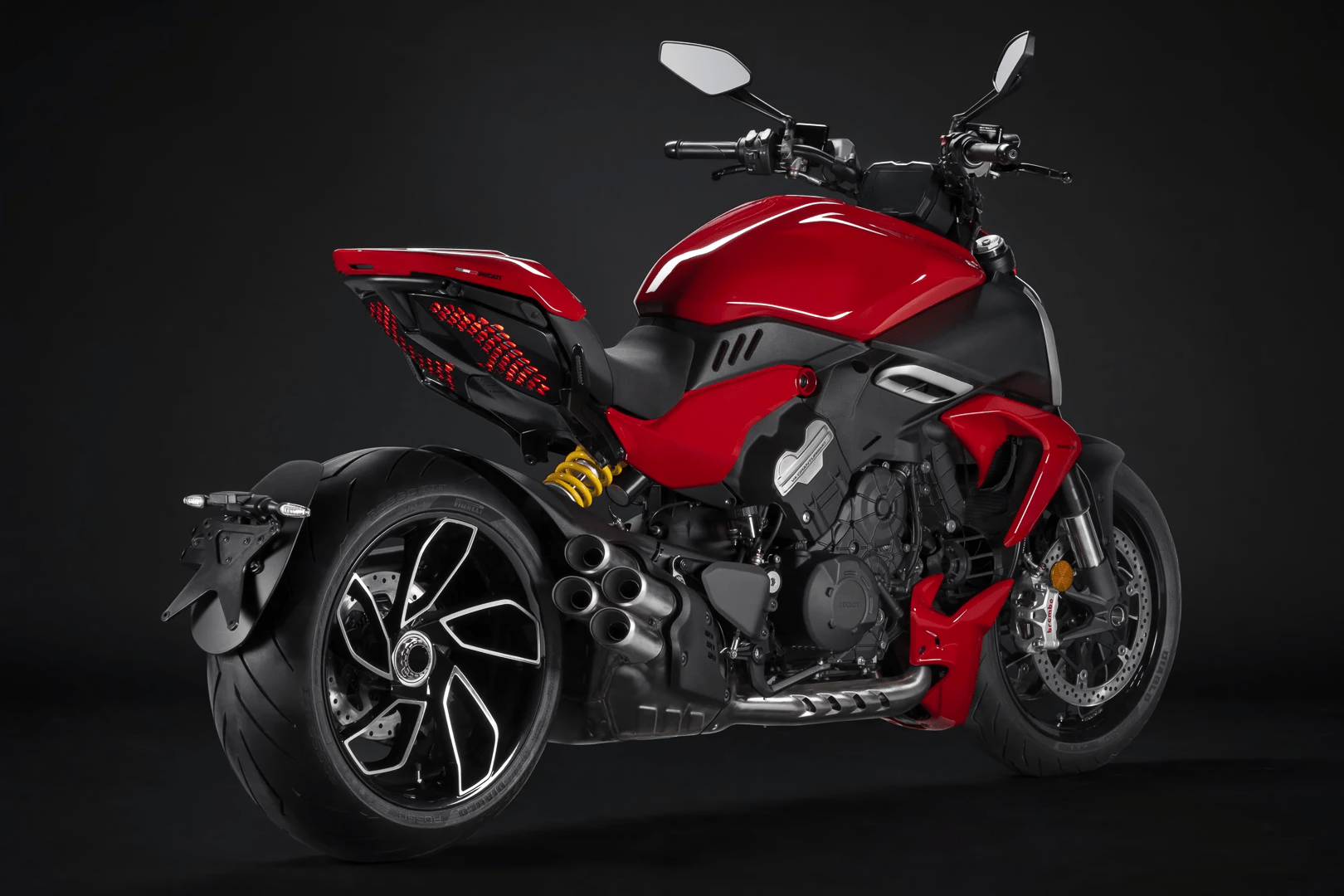 2023 ducati Diavel V4