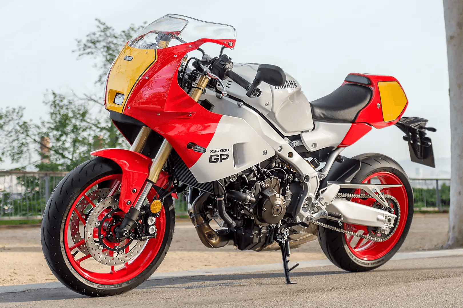  XSR900 GP 