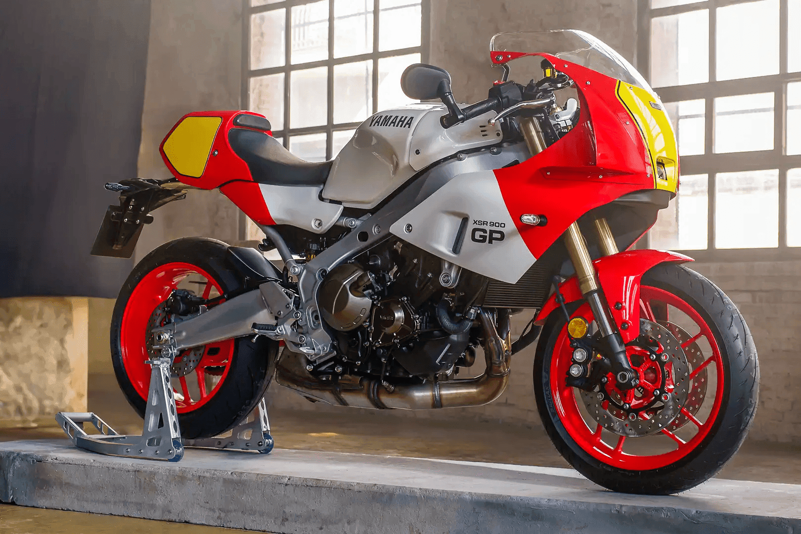 Yamaha XSR900 GP 2024