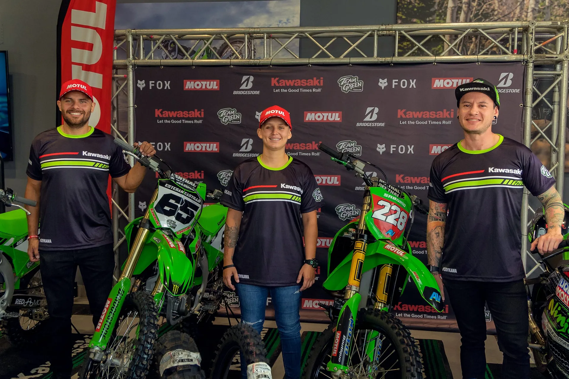 Cuatro destacados pilotos ticos correrán con el equipo Kawasaki