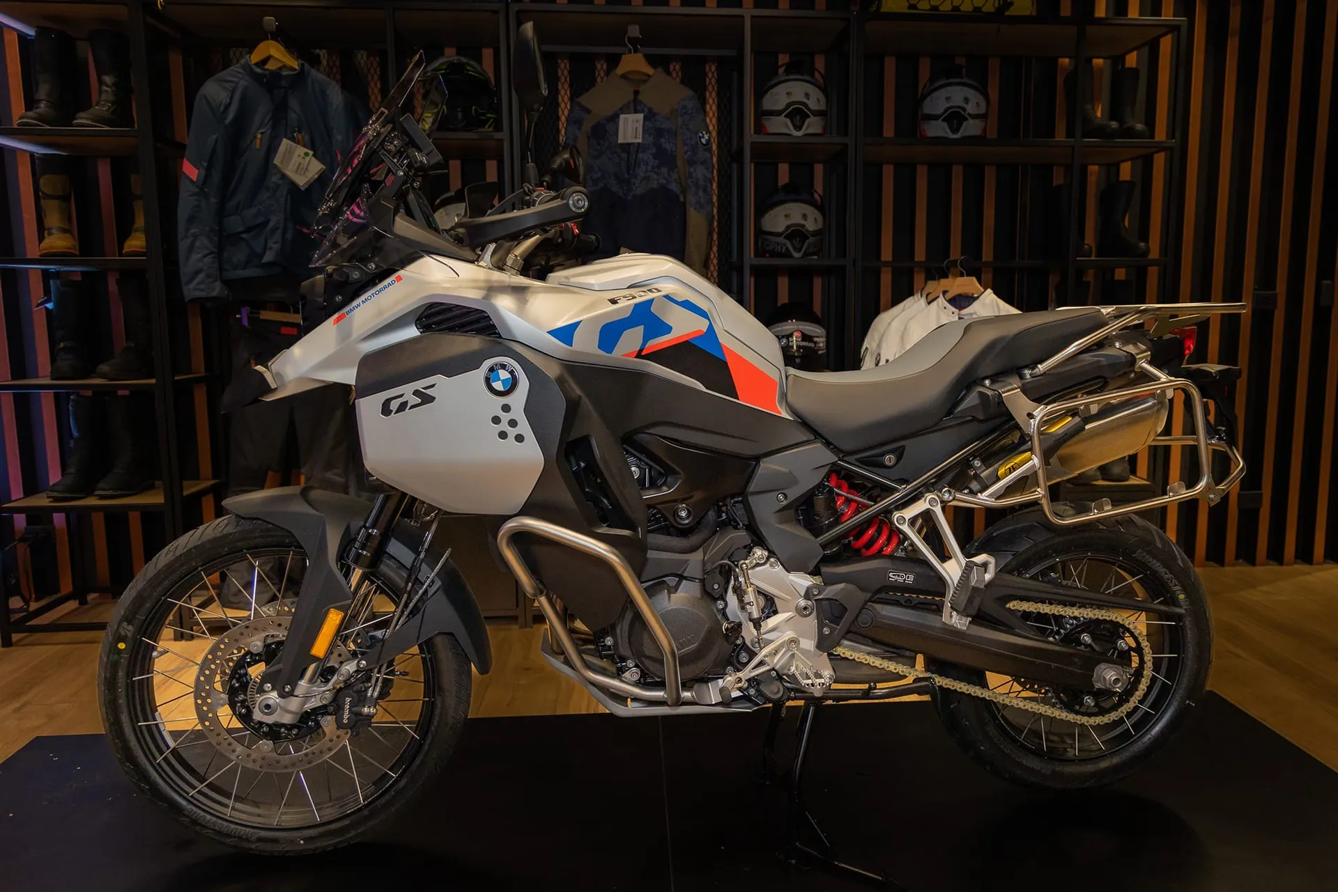 Se renuevan tres integrantes de la serie F de BMW Motorrad