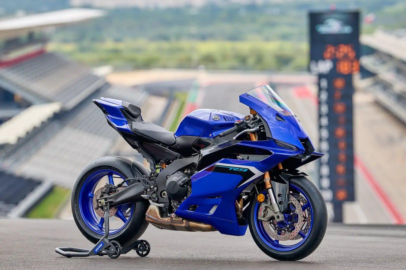 YZF-R9