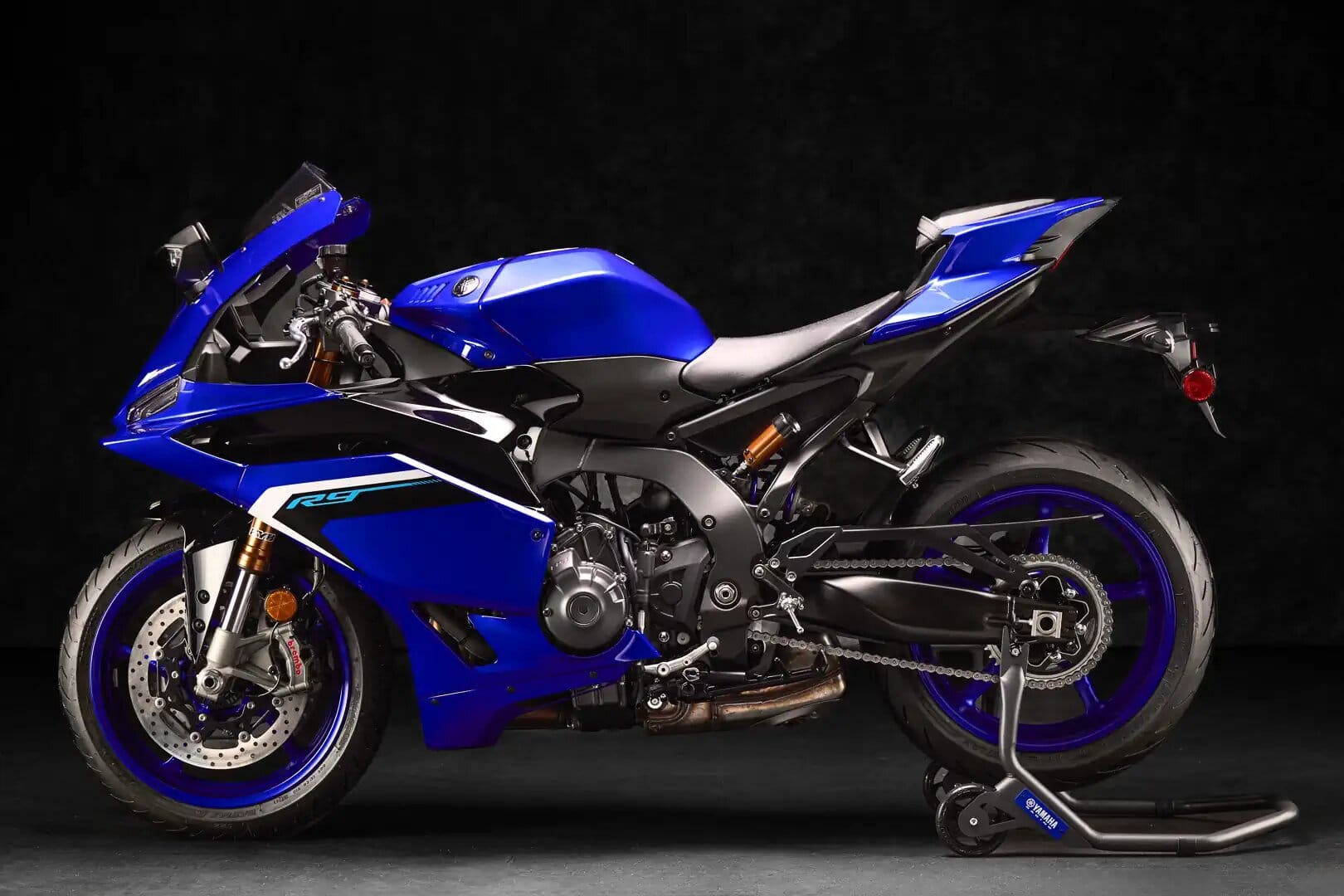 Yamaha R9