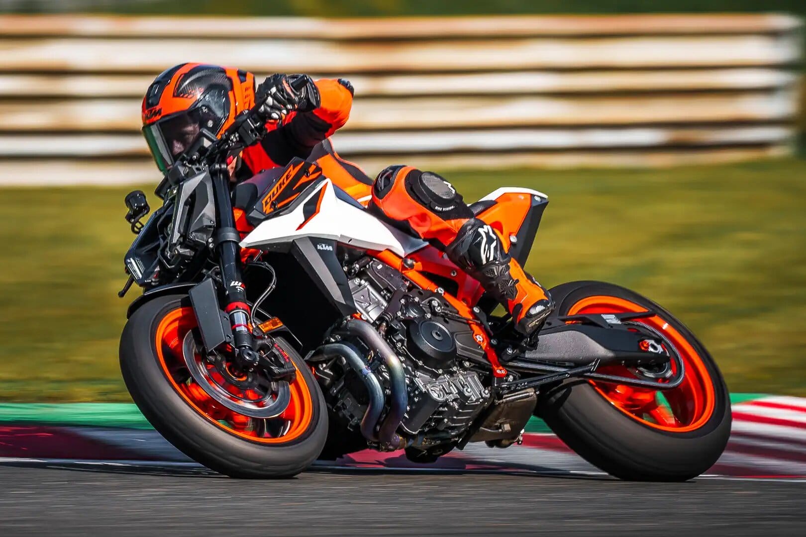 KTM 990 Duke R 2026