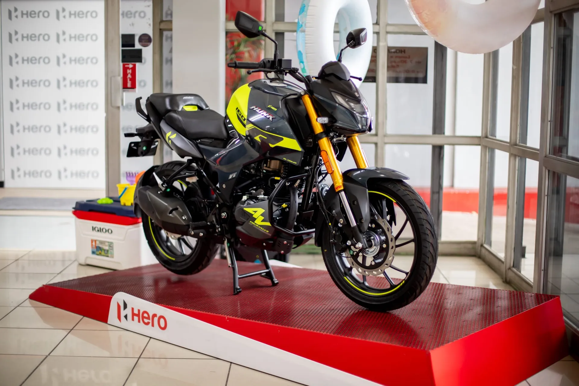 La Hunk 160R 4V de Hero llega a Costa Rica