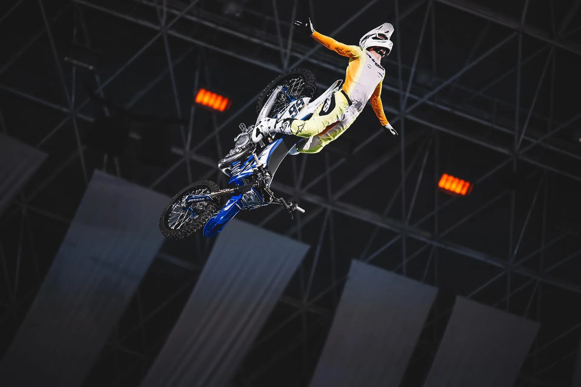Piloto Revelación del FMX en los X-Knights 2026