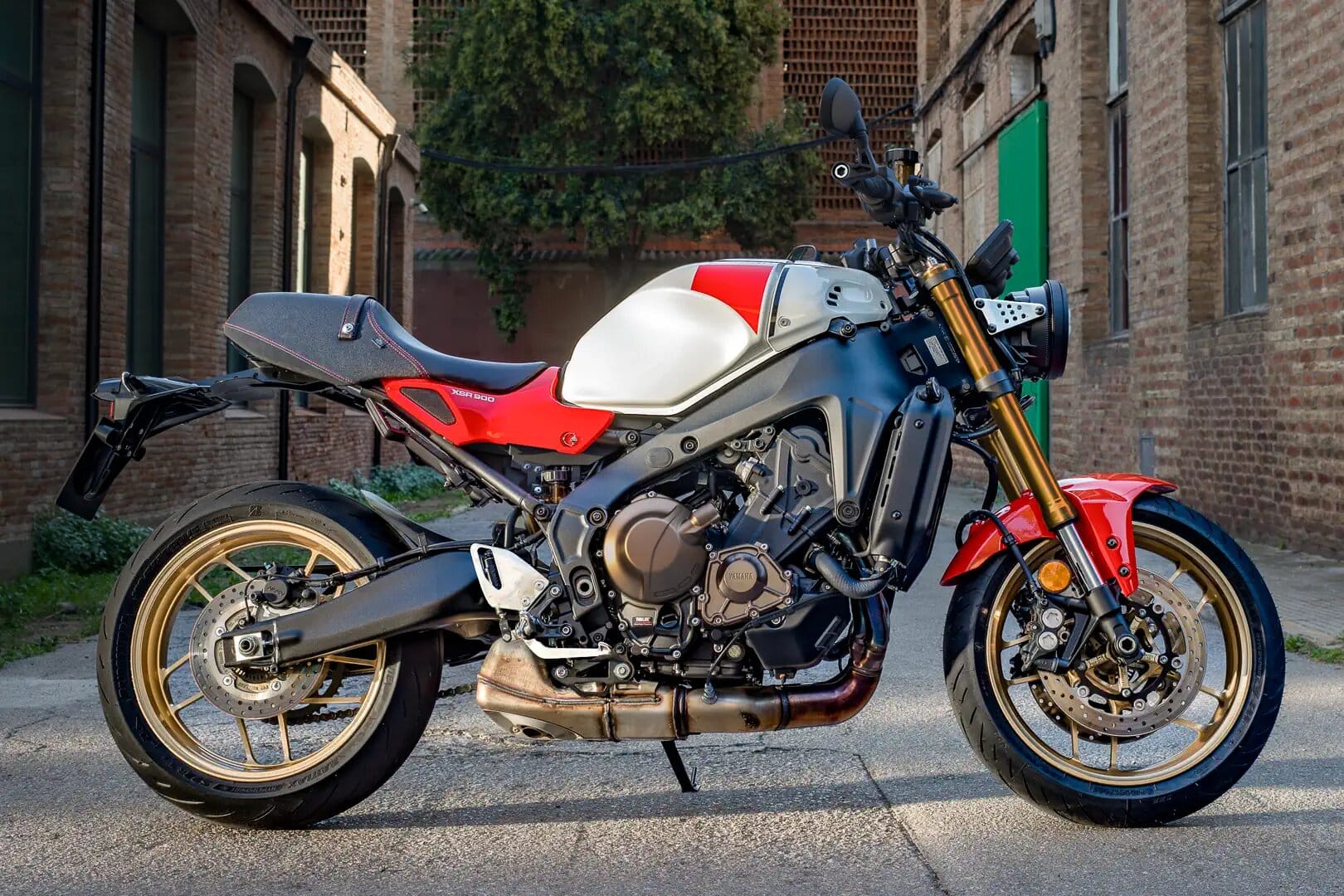 XSR900 2025