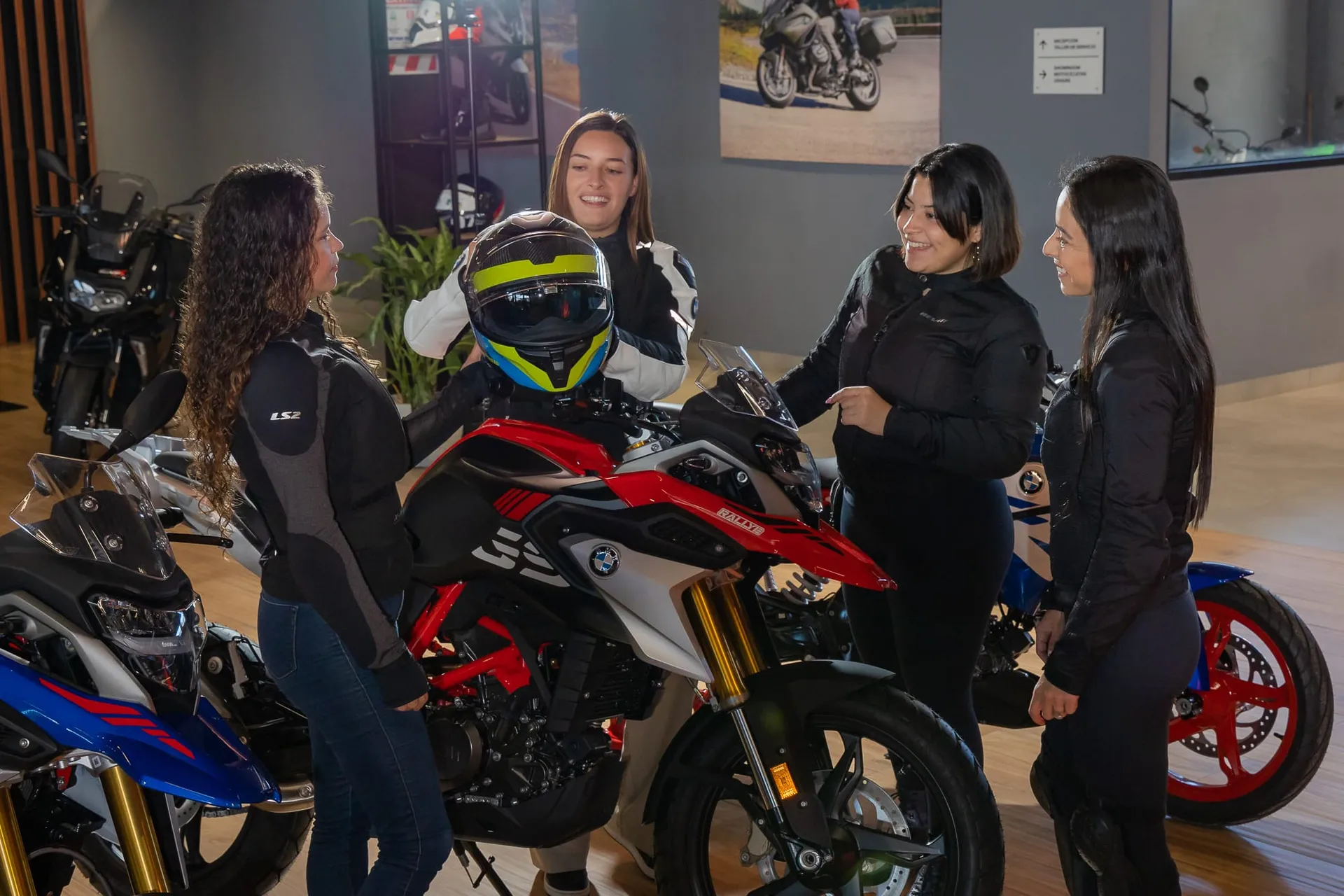 El 80% de las motociclistas dicen ser juzgadas por ser mujeres