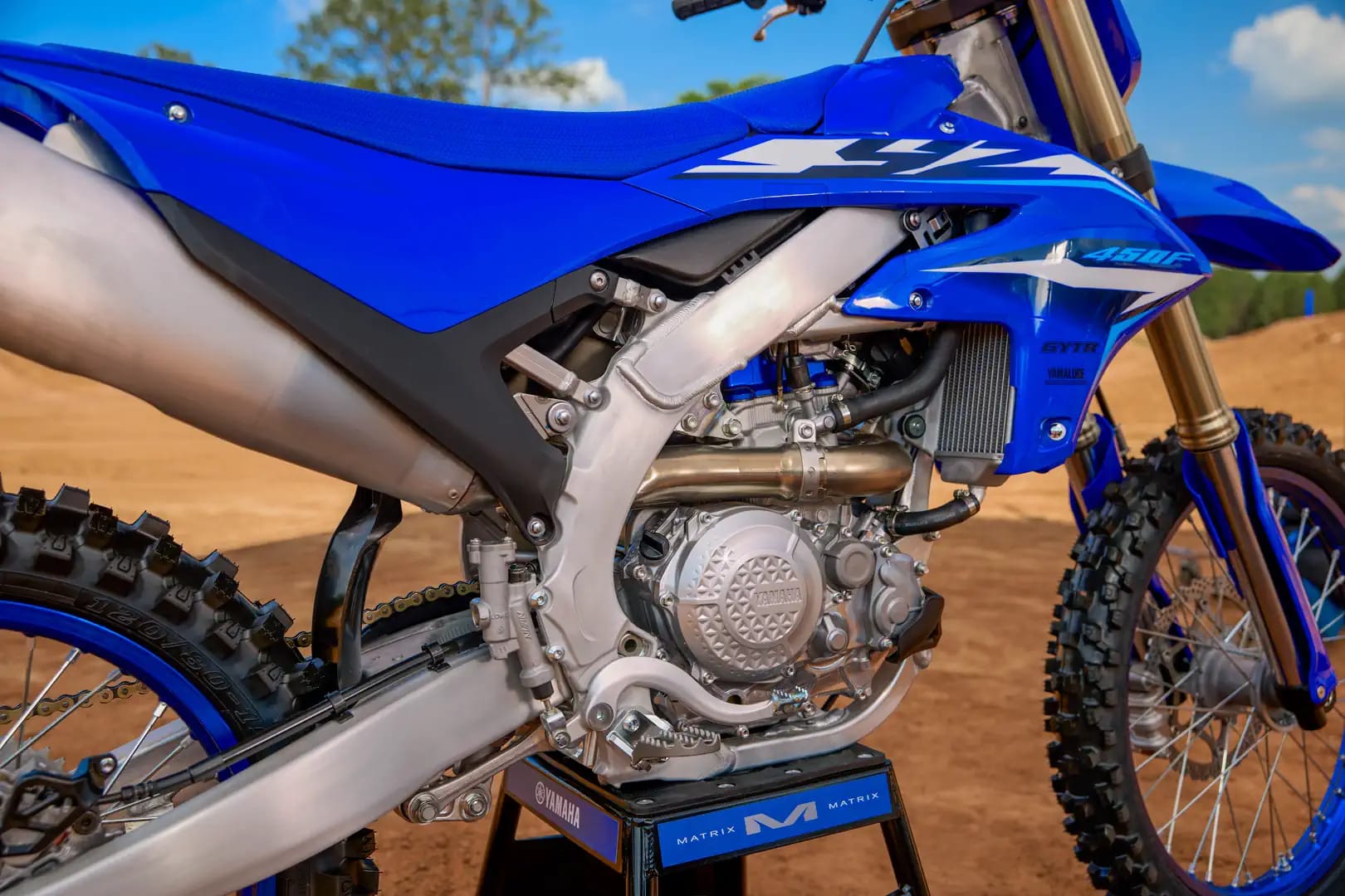 YZ